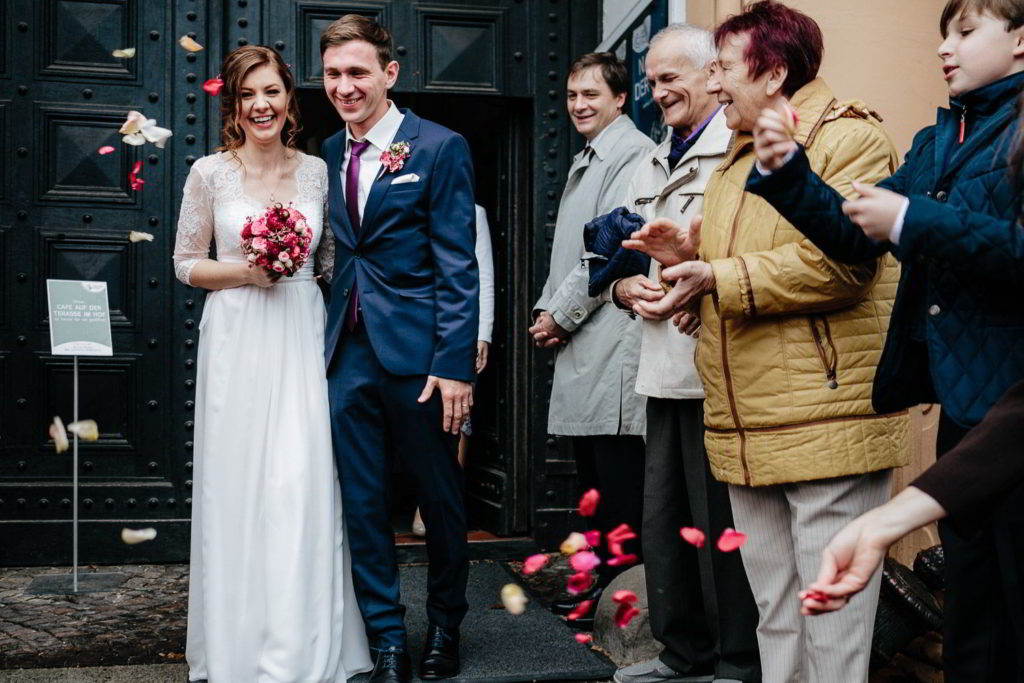 Brautpaar Ausmarsch aus dem Residenzmuseum Celle