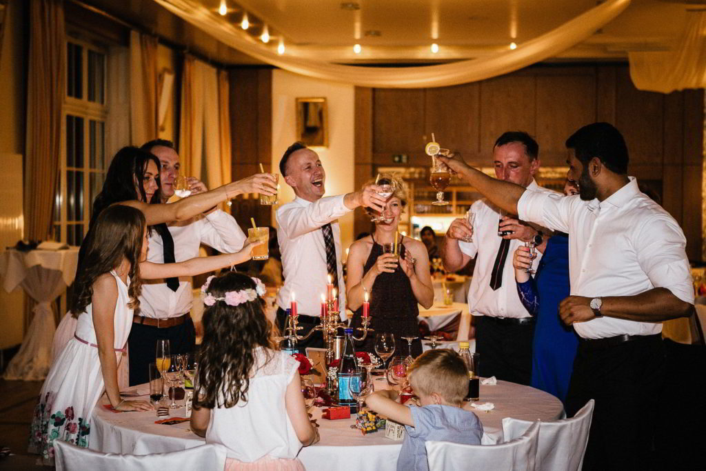 Party Hochzeitsgäste im Hotel Hennies Hannover